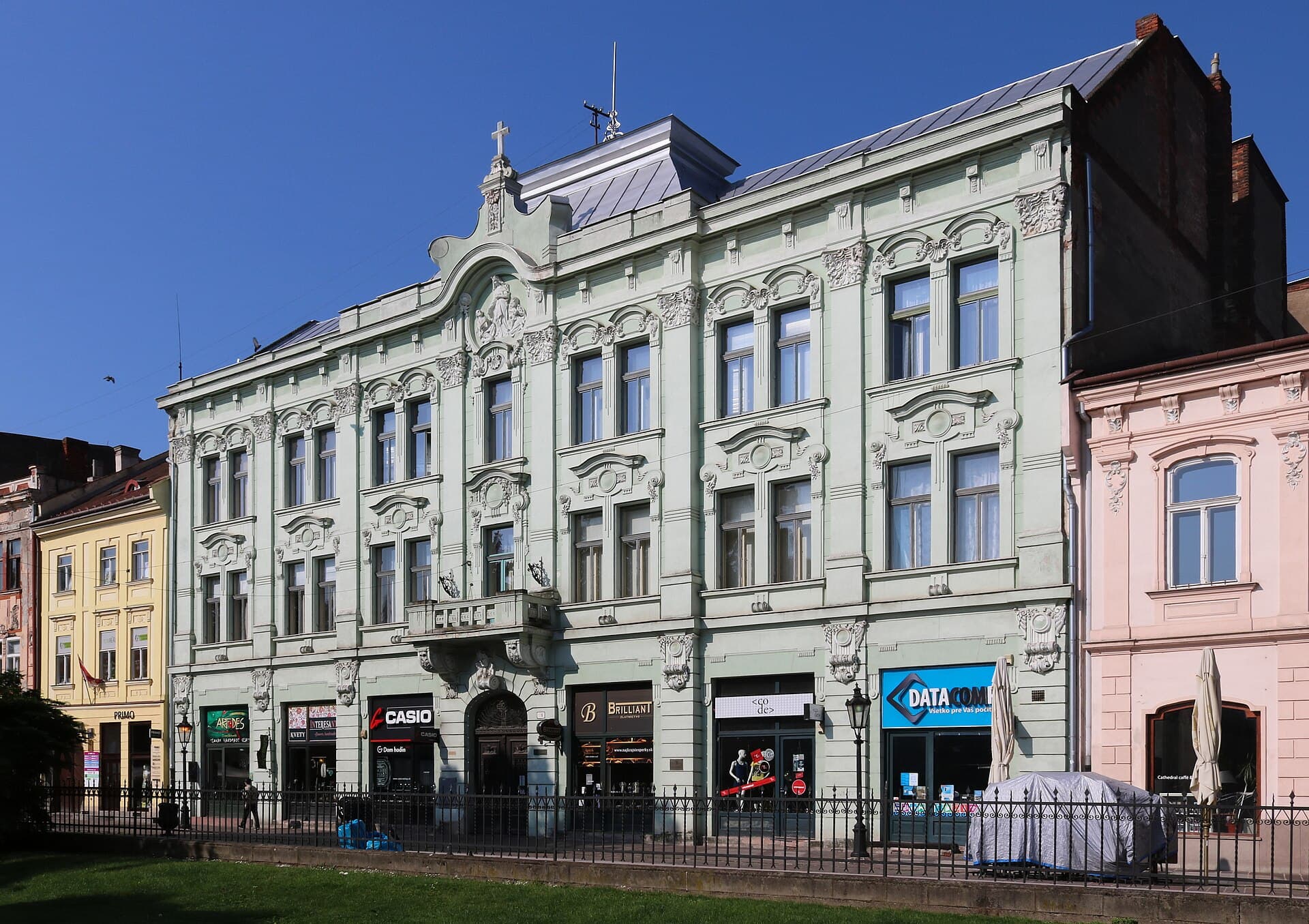 Головна вулиця Кошиць із собором святої Єлизавети