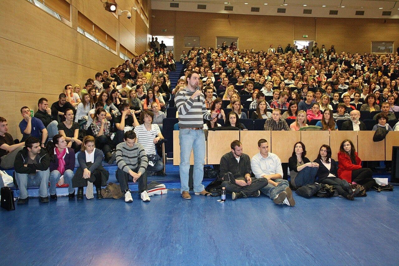 Faculty of Commerce — 4