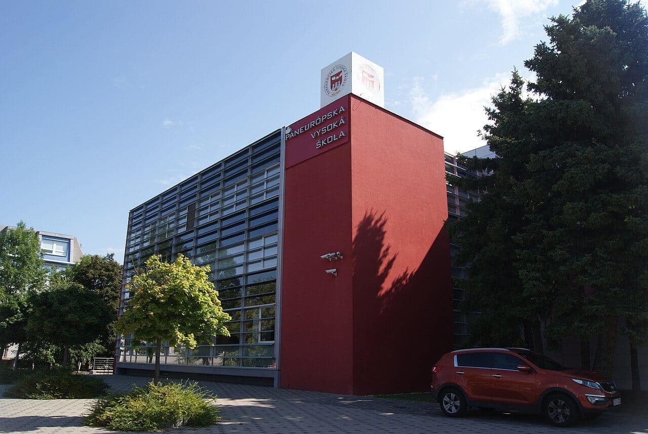 Faculty of Law — 4