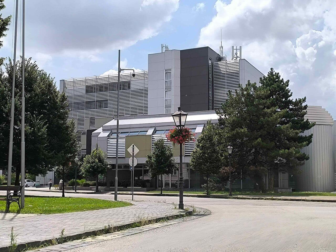 Юридический факультет — 5