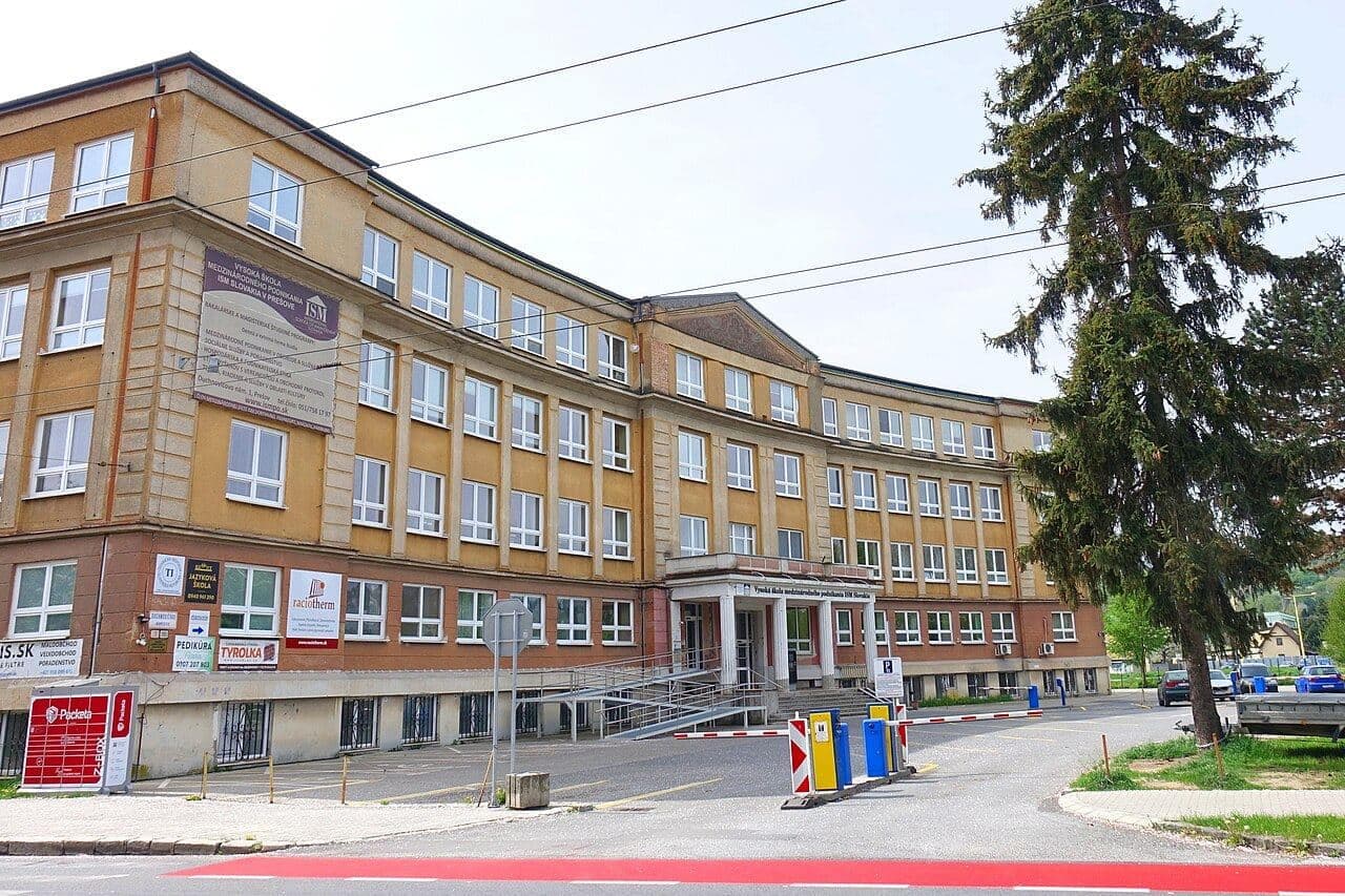 Вища технічна та економічна школа в Пряшові, ТОВ — 7