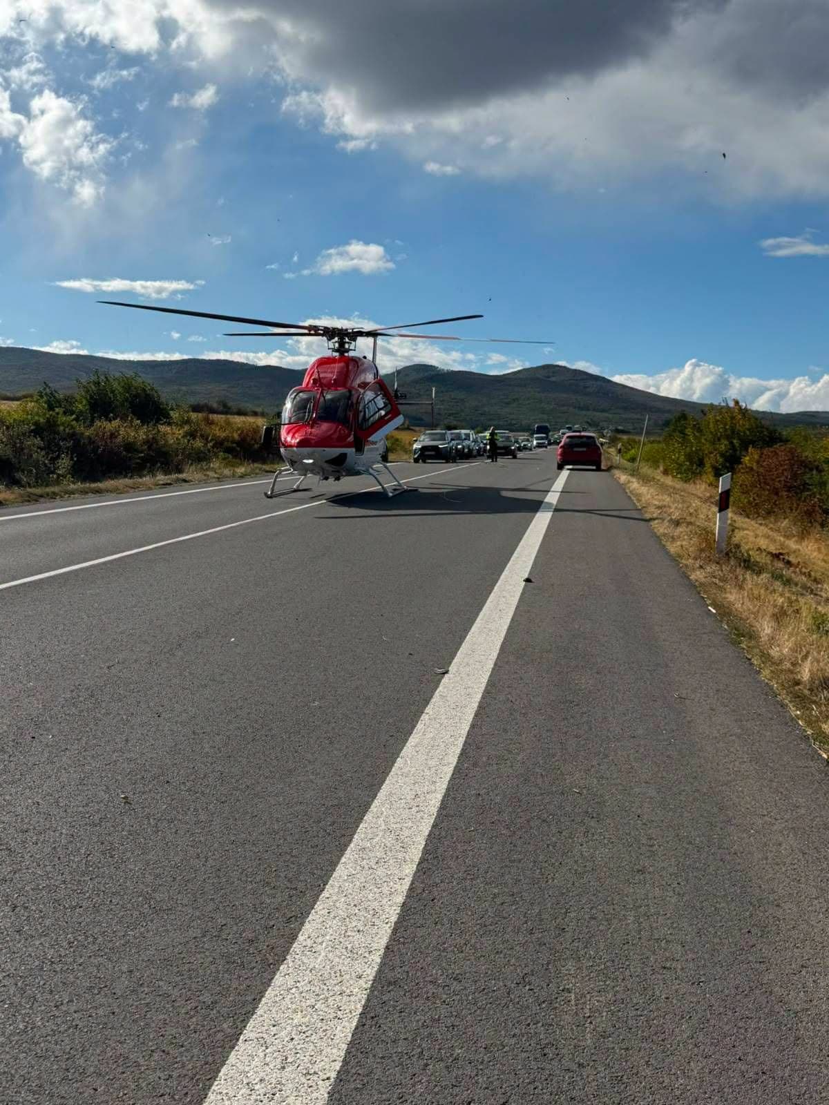 A child was injured in a traffic accident on Highway I/19; traffic is partially blocked