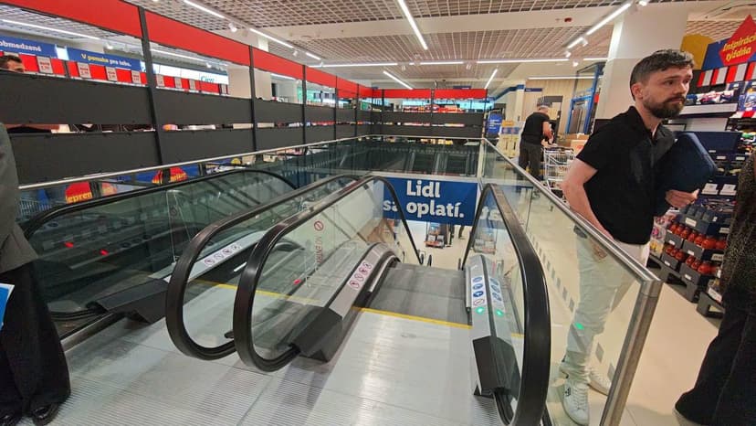 Lidl відкрив у Братиславі перший двоповерховий магазин