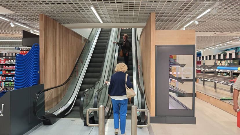 Lidl відкрив у Братиславі перший двоповерховий магазин