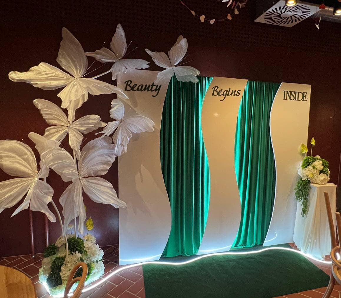 Elegant Balloon & Event Decor