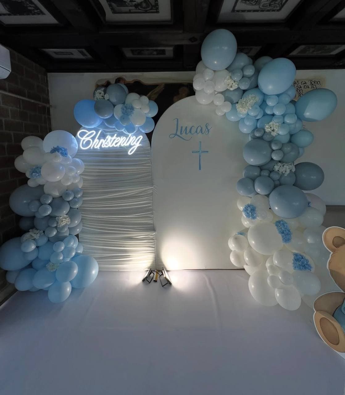 Elegant Balloon & Event Decor